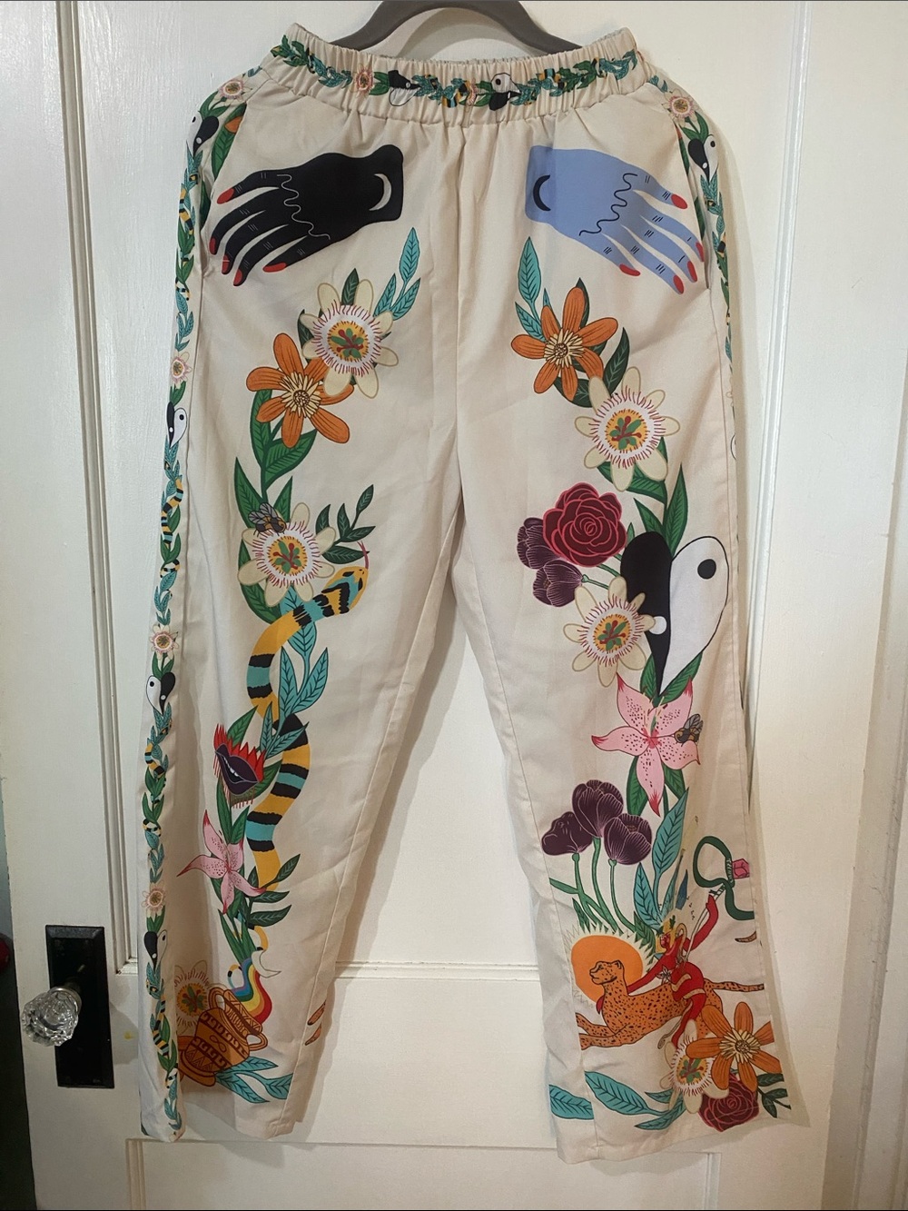 Cream Floral & Graphic Print Jogger Pants